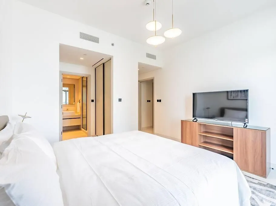 Coastal Luxury 4Br With Dubai Marina Skyline View Apartment