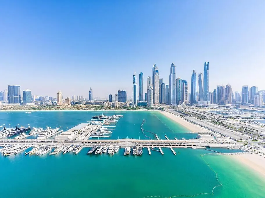Coastal Luxury 4Br With Dubai Marina Skyline View Apartment