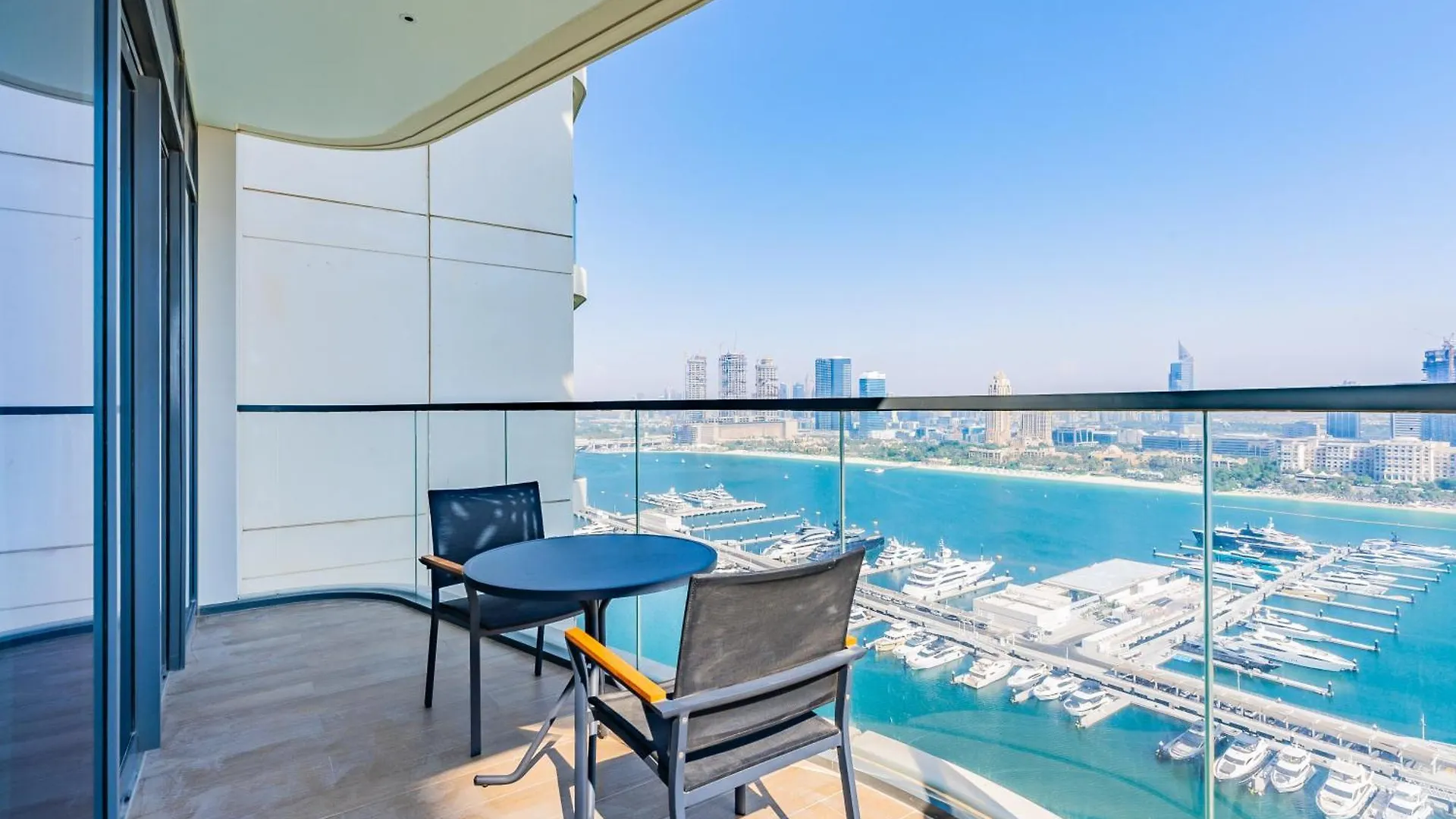 Coastal Luxury 4Br With Dubai Marina Skyline View Apartment